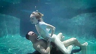 Seks mengikat kasar, Dalam air