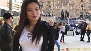 Tourist Fucks A Beautiful Asian Vacation GF In Spain