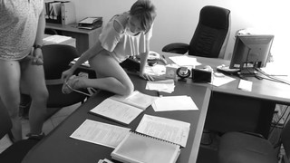 Cam Caught Co-workers Fucking In The Office Satisying Themselves
