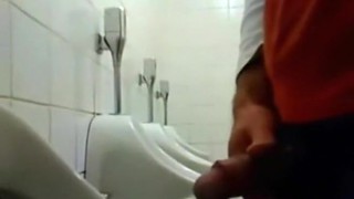 Komik, 31, Halk içinde