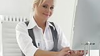 Wanita seksi, MILF