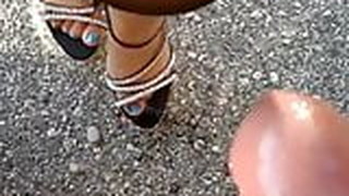 CFNM, Каблуки