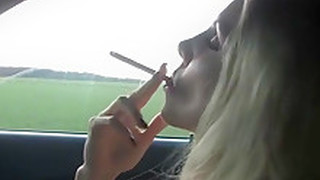 Британское порно, В машине, Курящие, Соло
