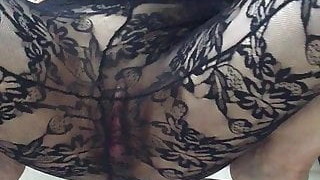 Milf Squirts In Lace Leggings
